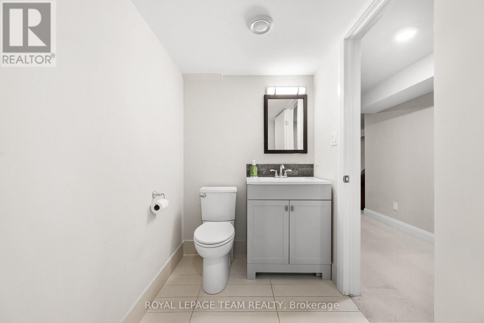 649 Churchill Avenue N