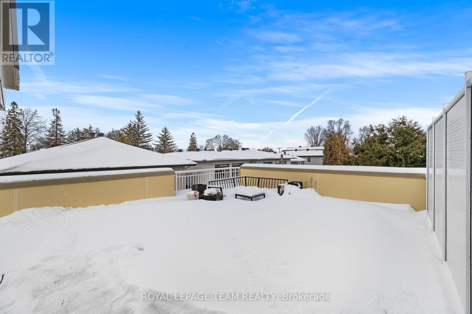 649 Churchill Avenue N