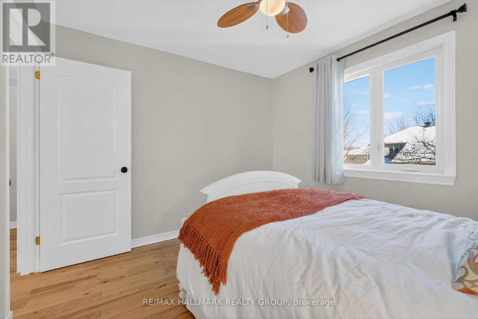 1952 Schroeder Crescent