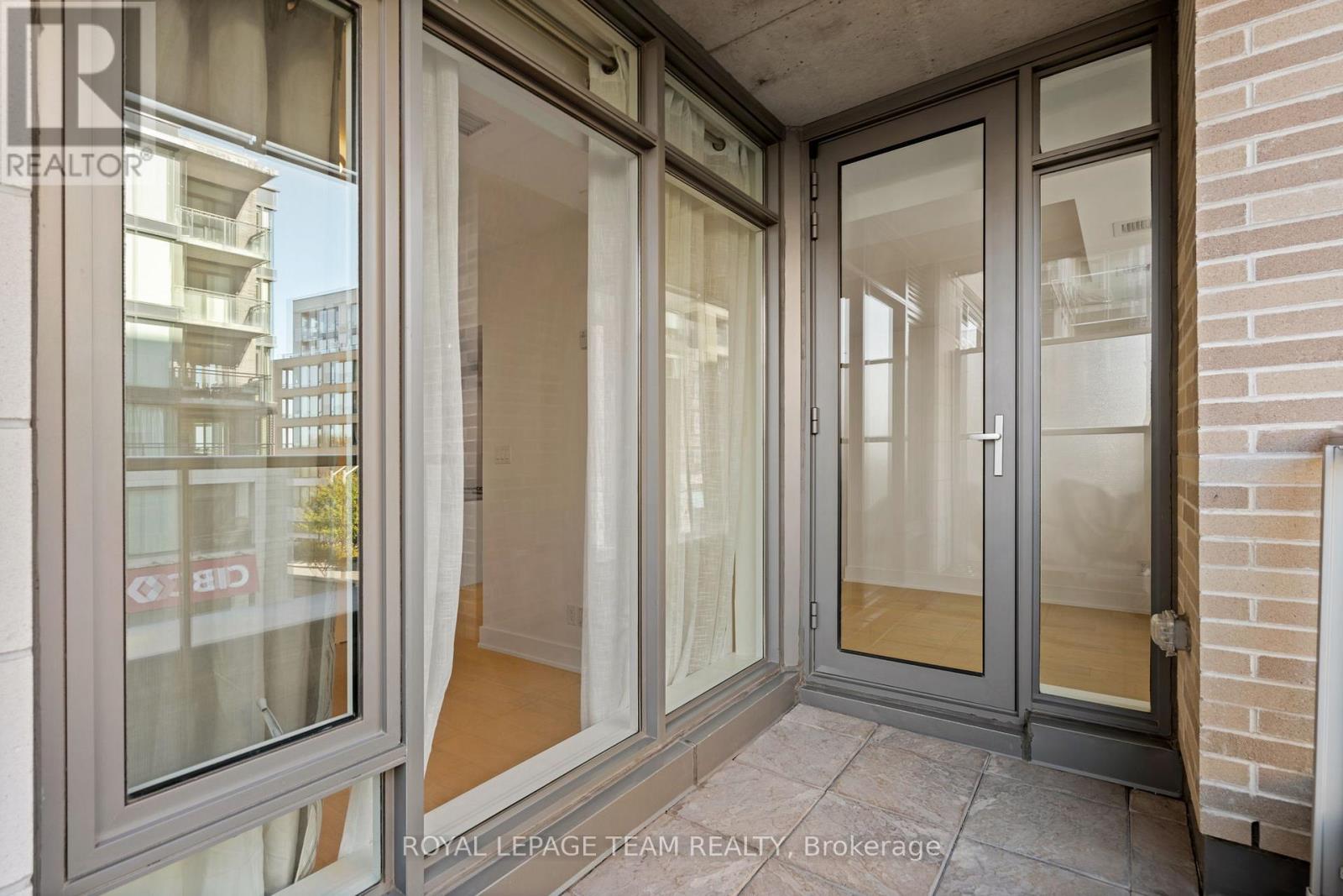 207 - 108 Richmond Road