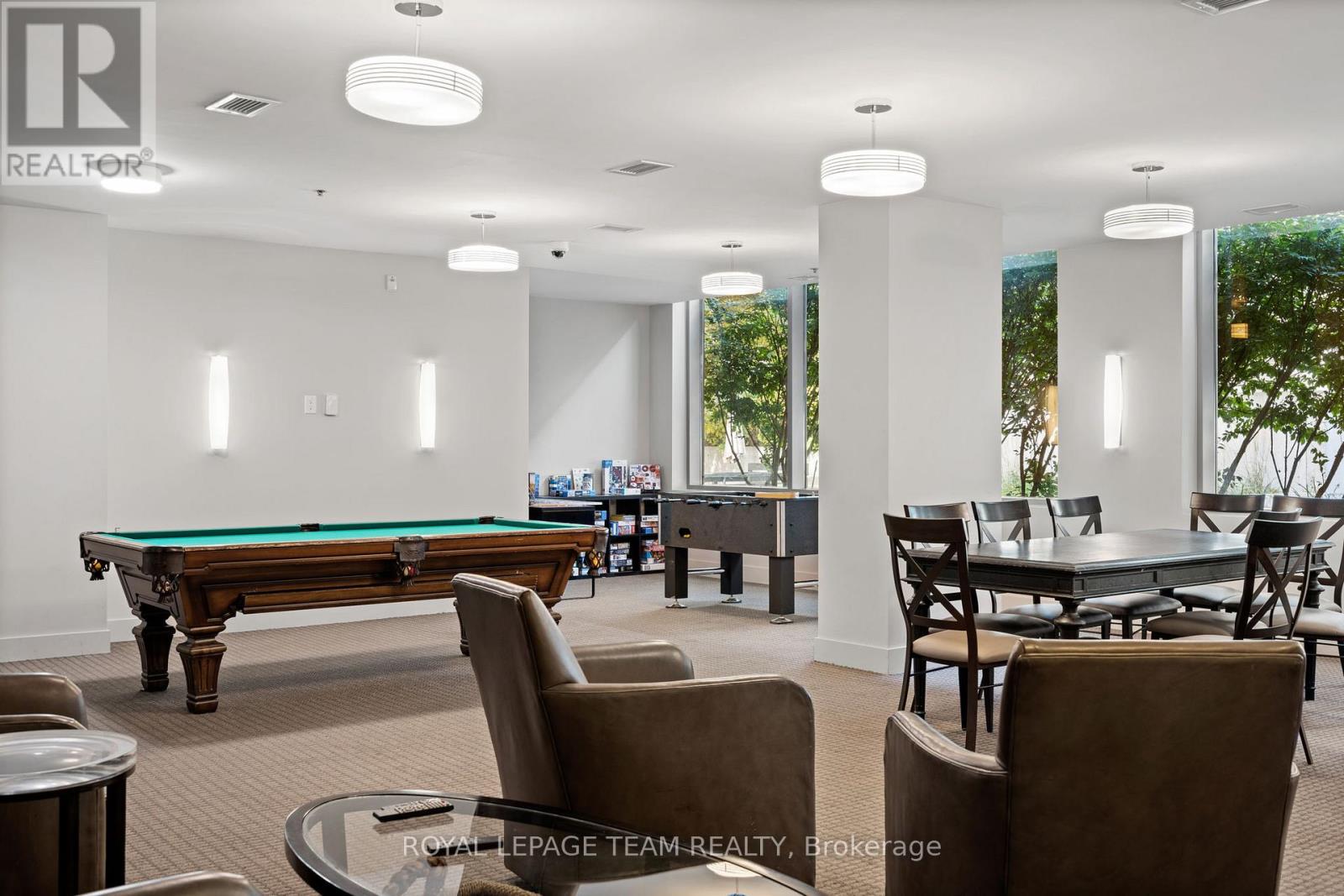 207 - 108 Richmond Road