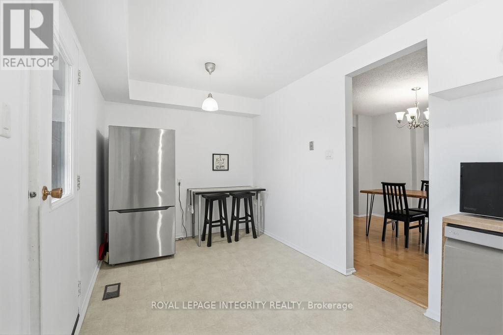 8 - 3205 Uplands Drive