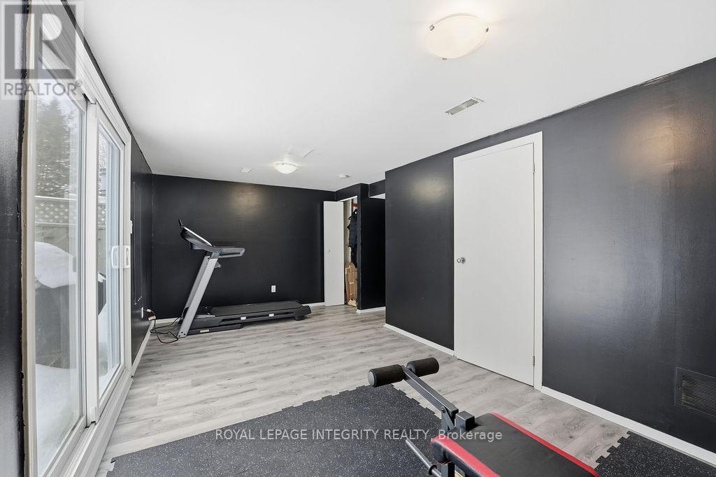 8 - 3205 Uplands Drive