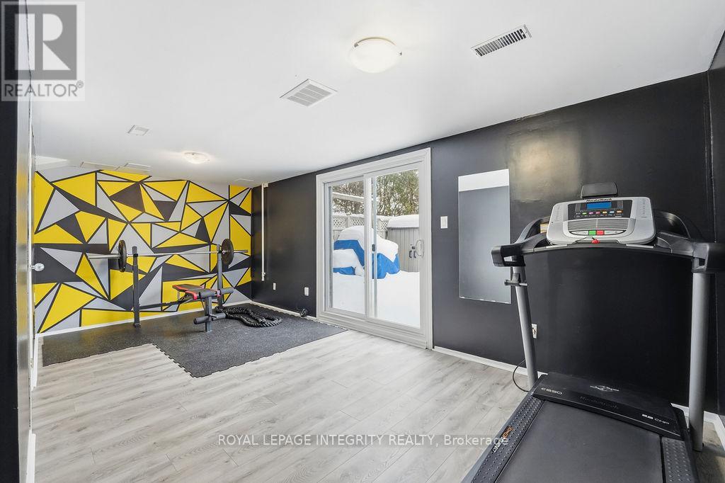 8 - 3205 Uplands Drive