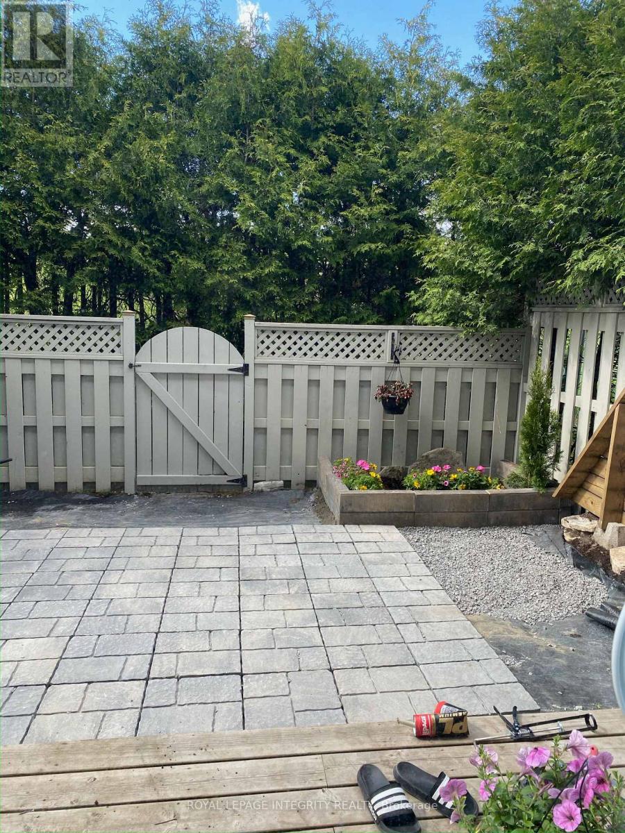 8 - 3205 Uplands Drive