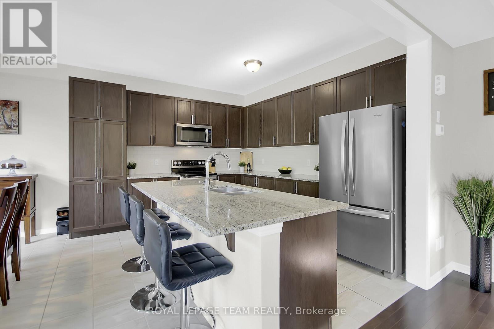 3202 Harvester Crescent