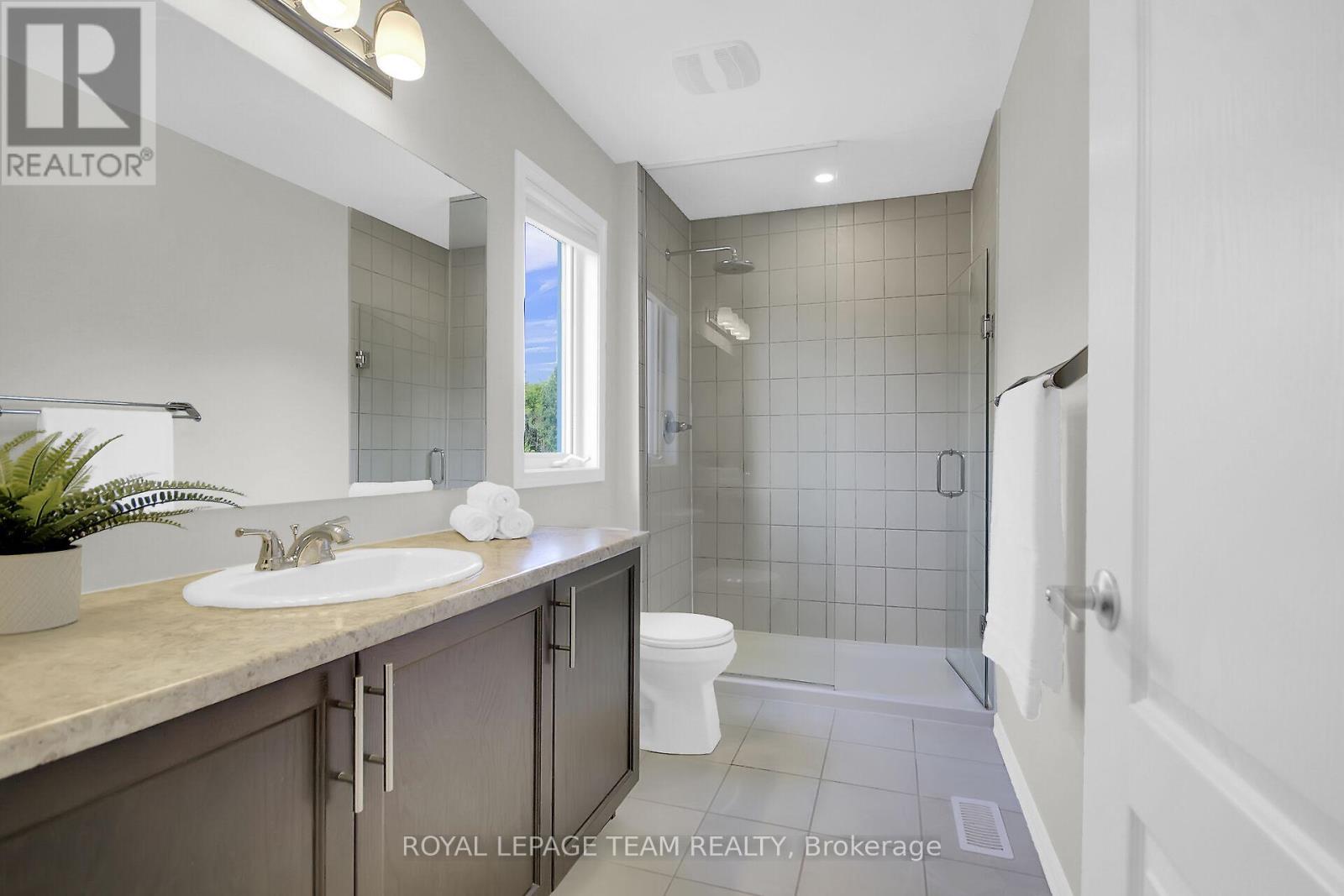 3202 Harvester Crescent