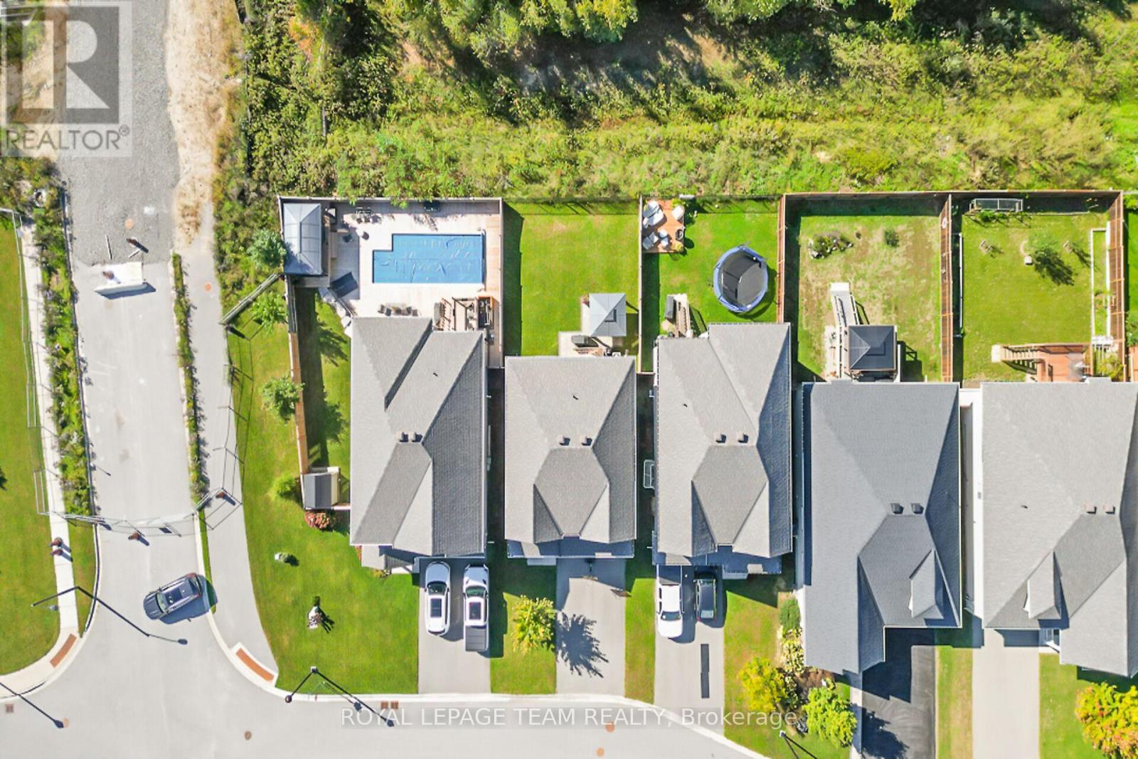 3202 Harvester Crescent