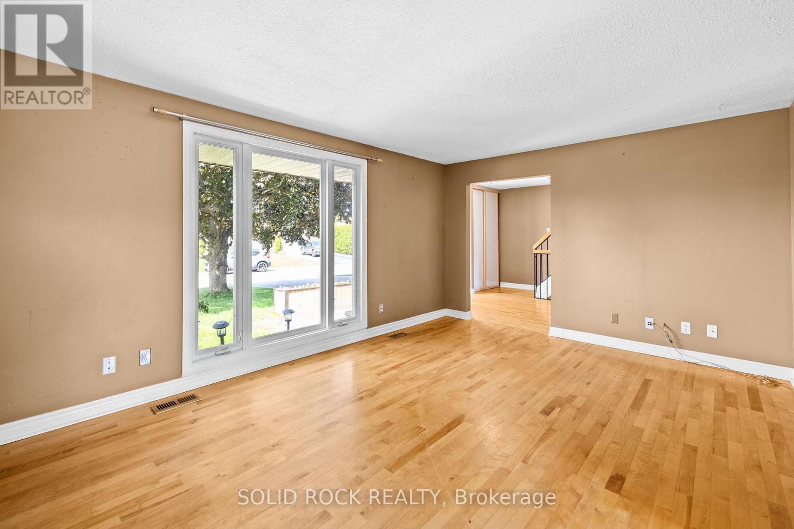 1631 Charbonneau Street