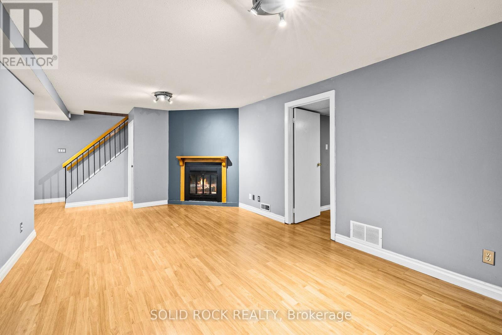 1631 Charbonneau Street