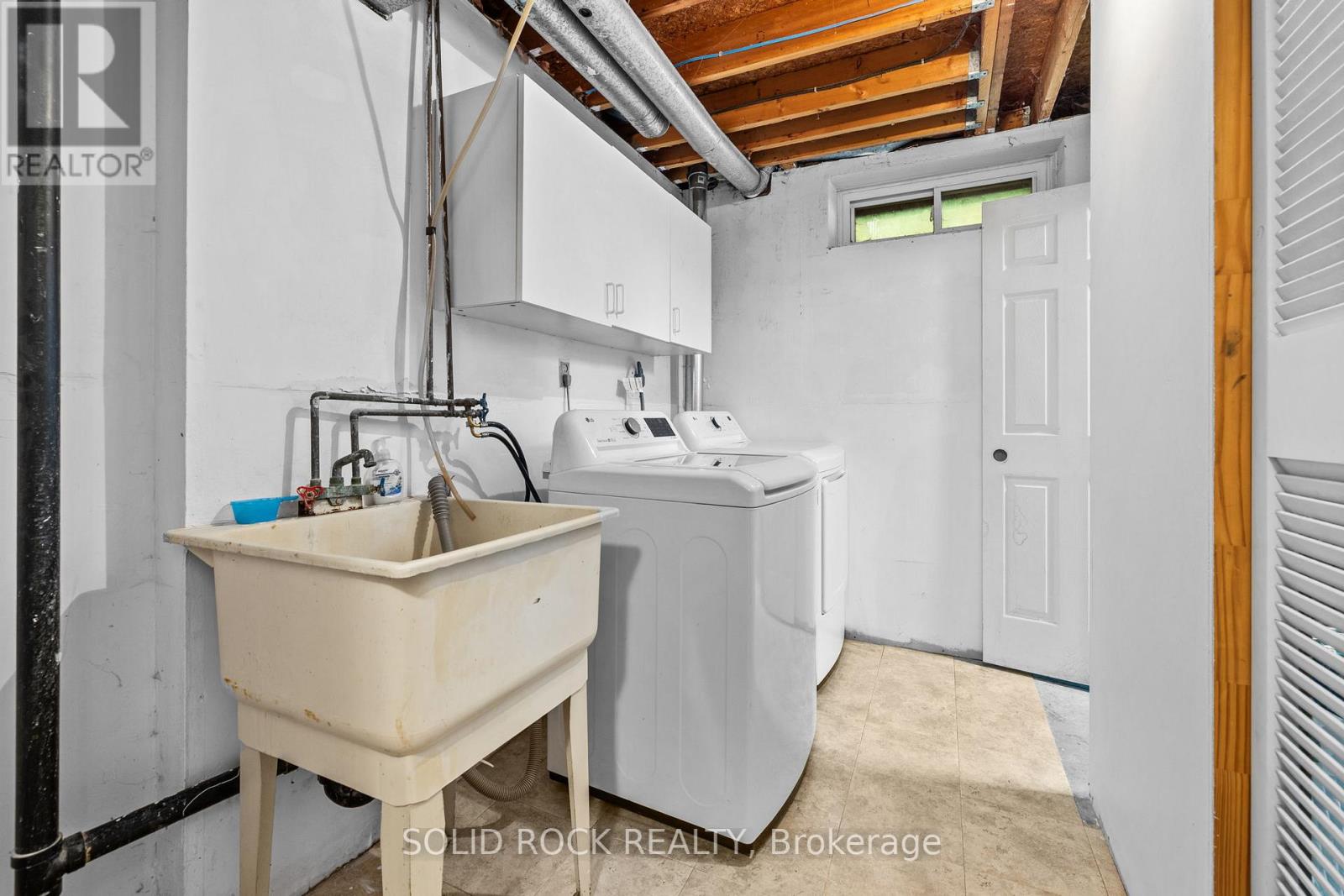 1631 Charbonneau Street