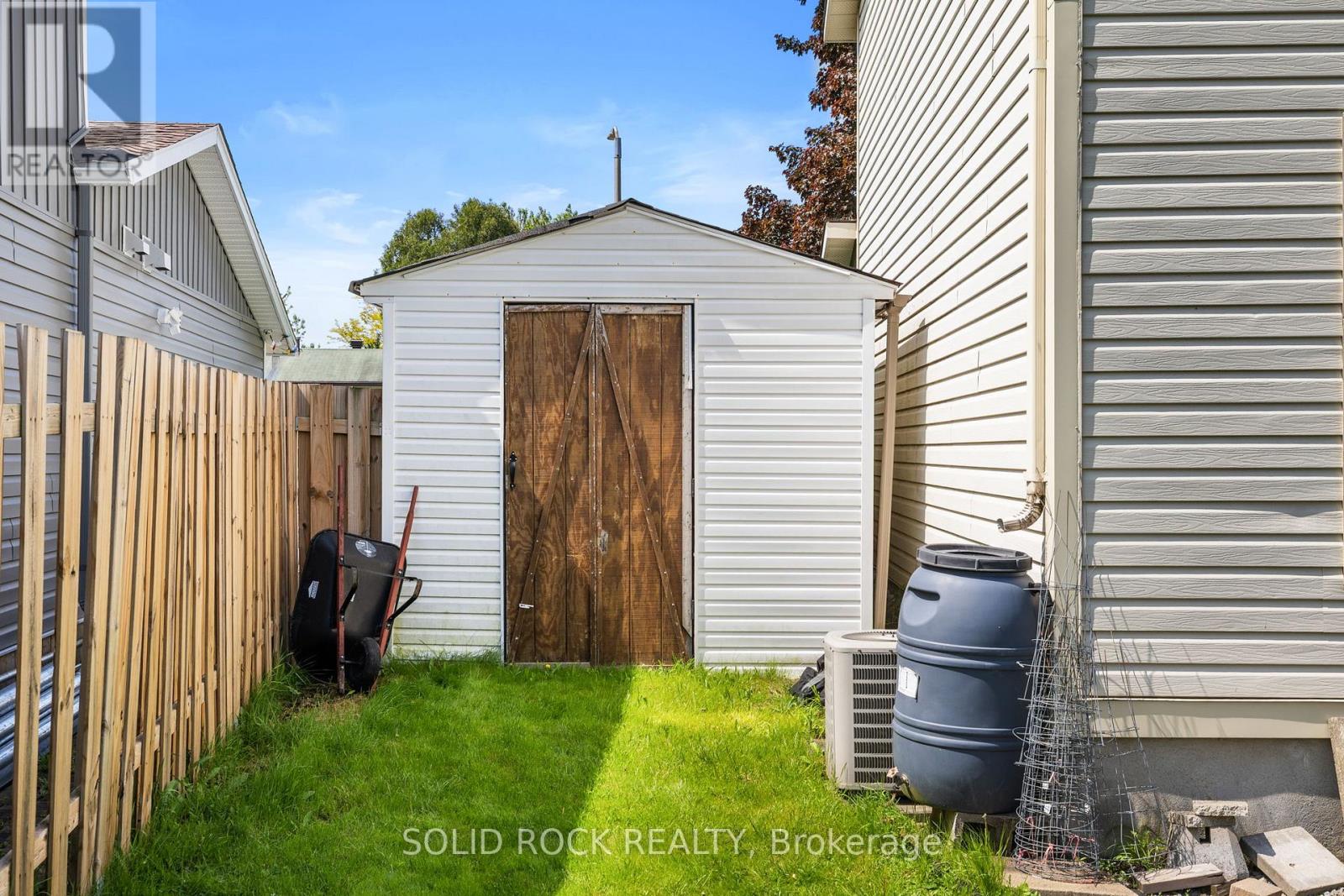 1631 Charbonneau Street