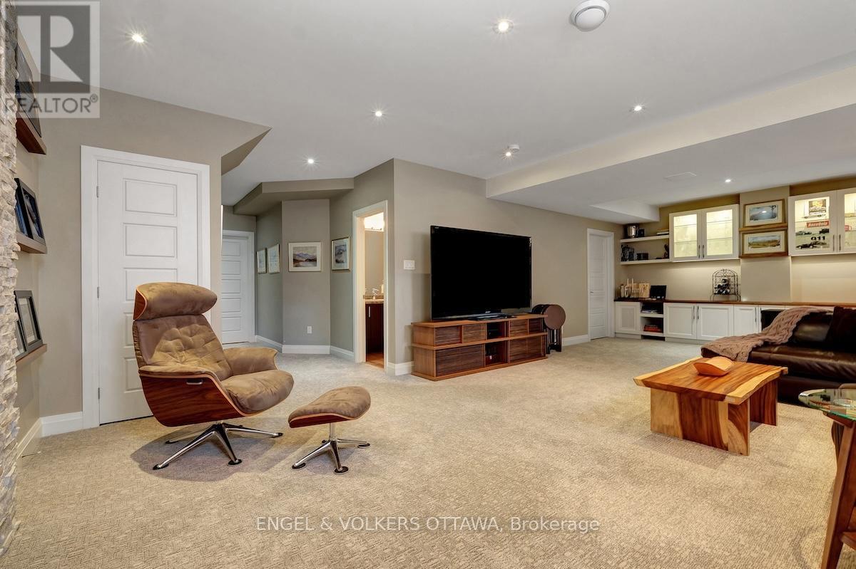 3681 Eureka Avenue E