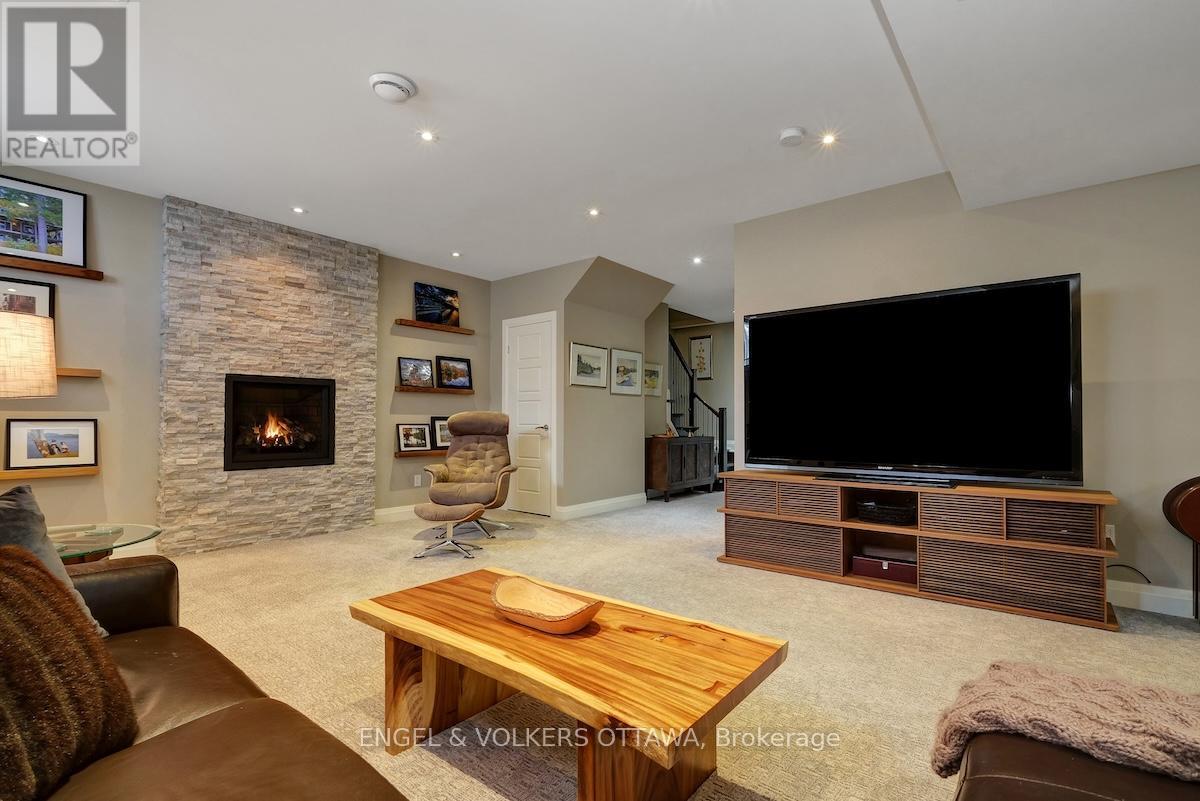 3681 Eureka Avenue E