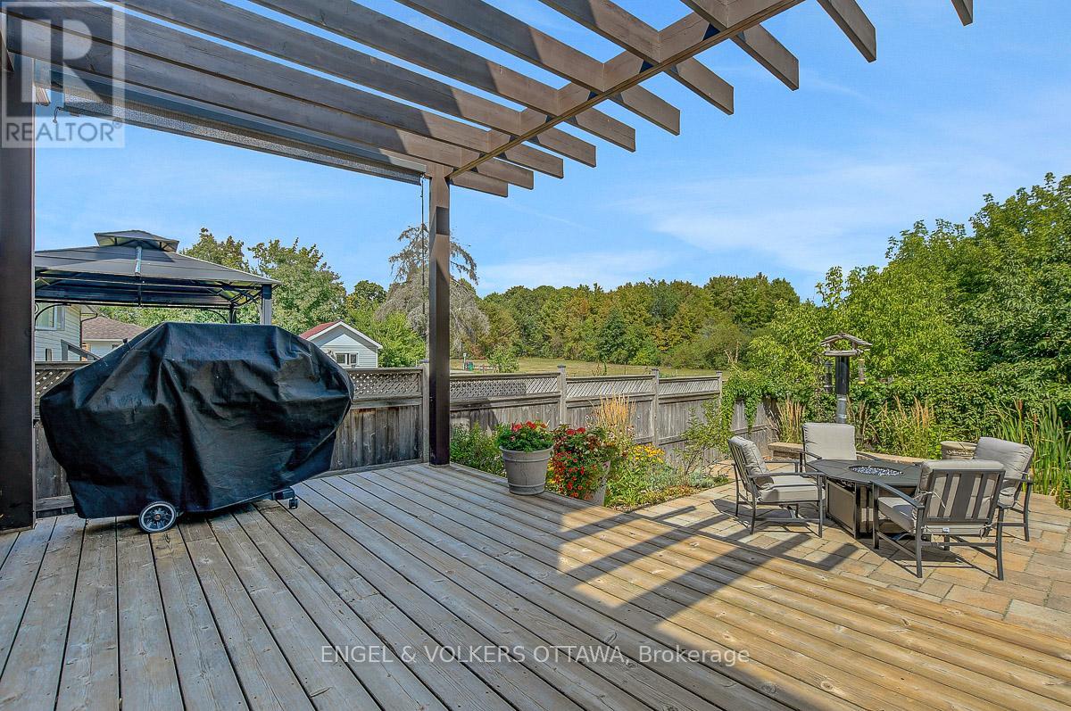 3681 Eureka Avenue E