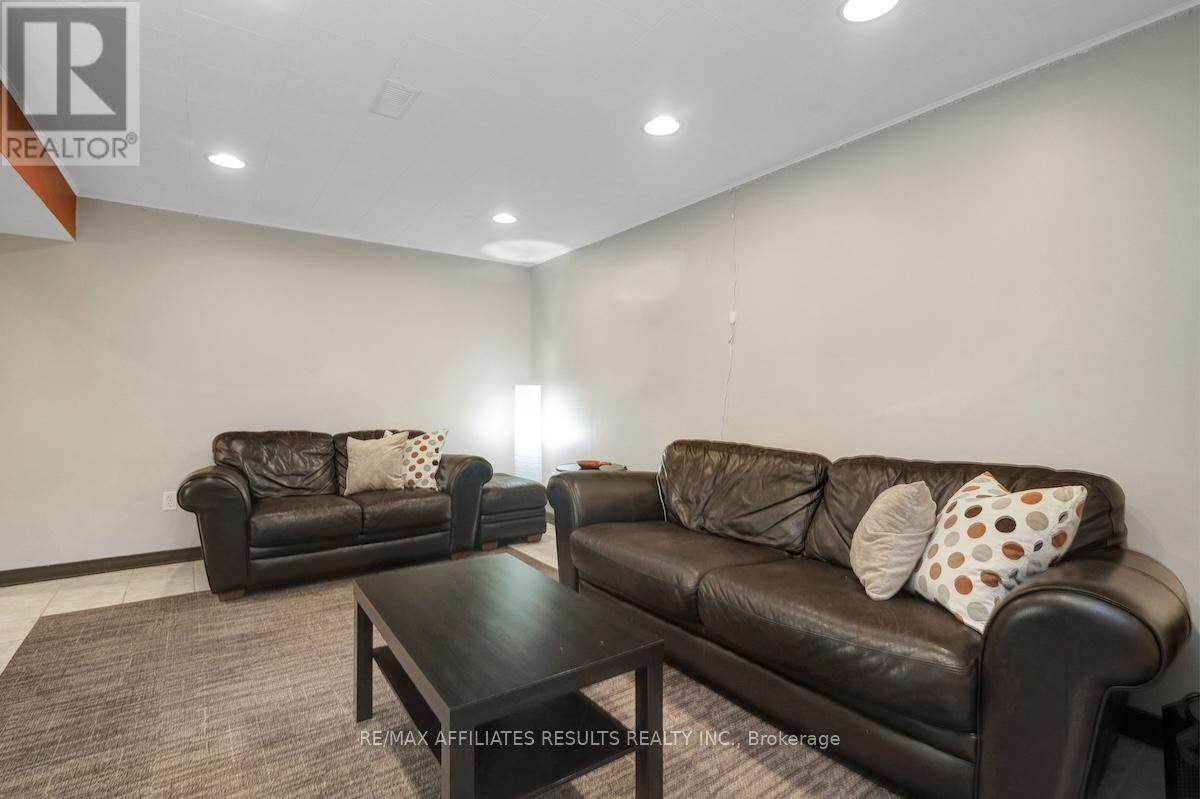 35 Crantham Crescent