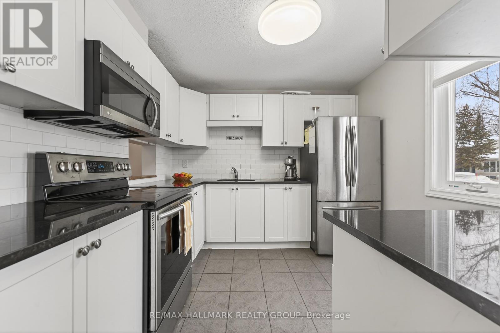 1126 Grenoble Crescent