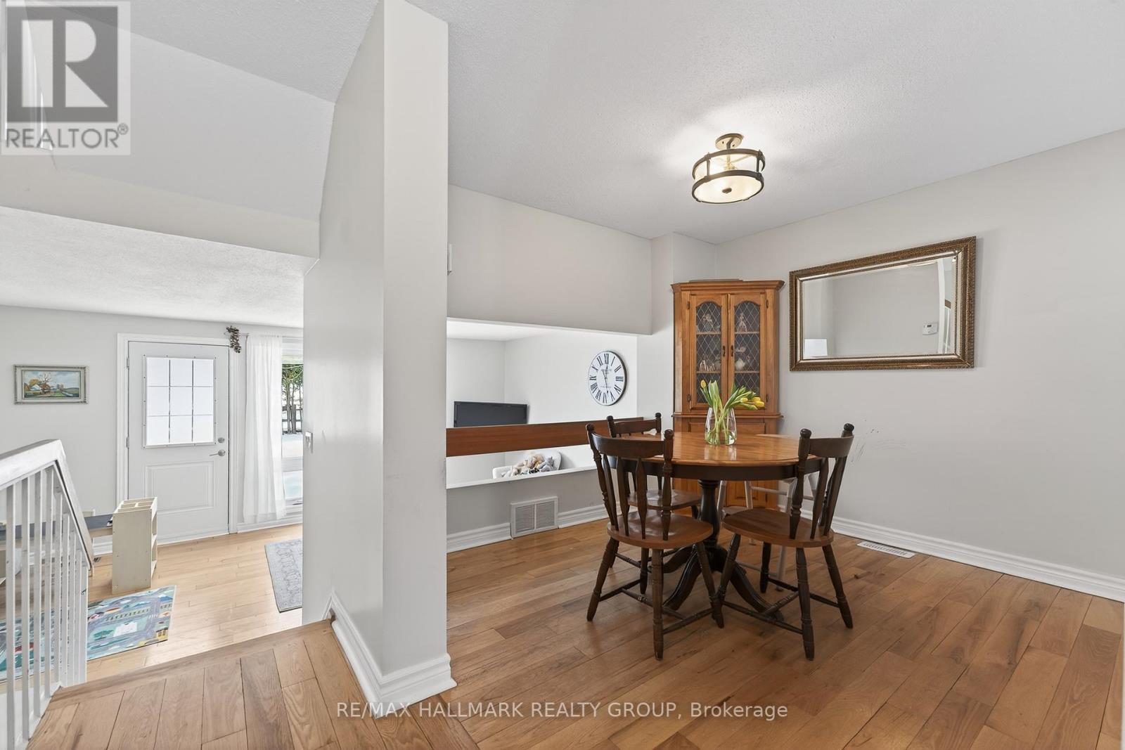 1126 Grenoble Crescent