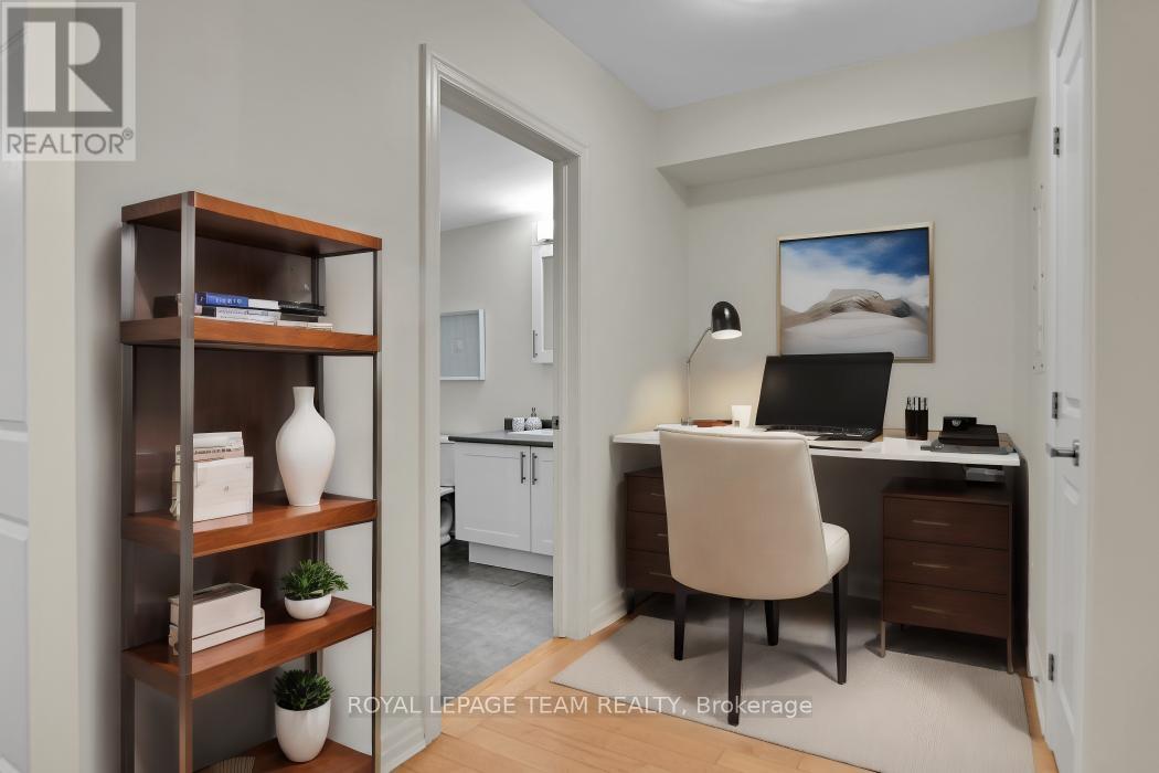 703 - 242 Rideau Street