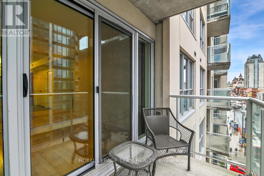 703 - 242 Rideau Street