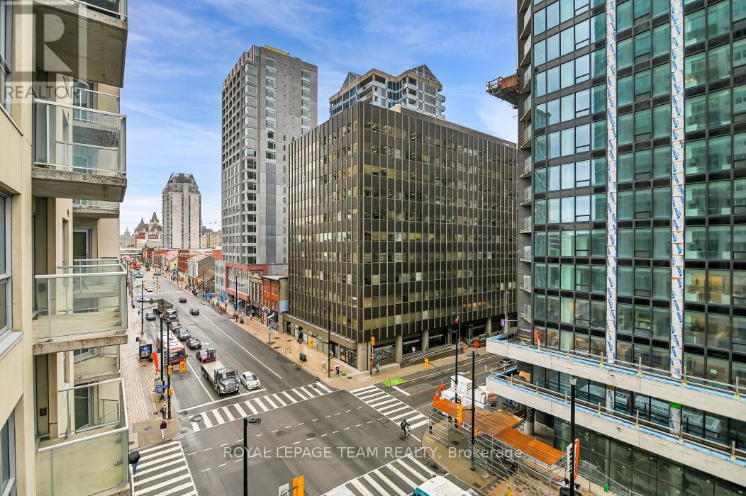 703 - 242 Rideau Street