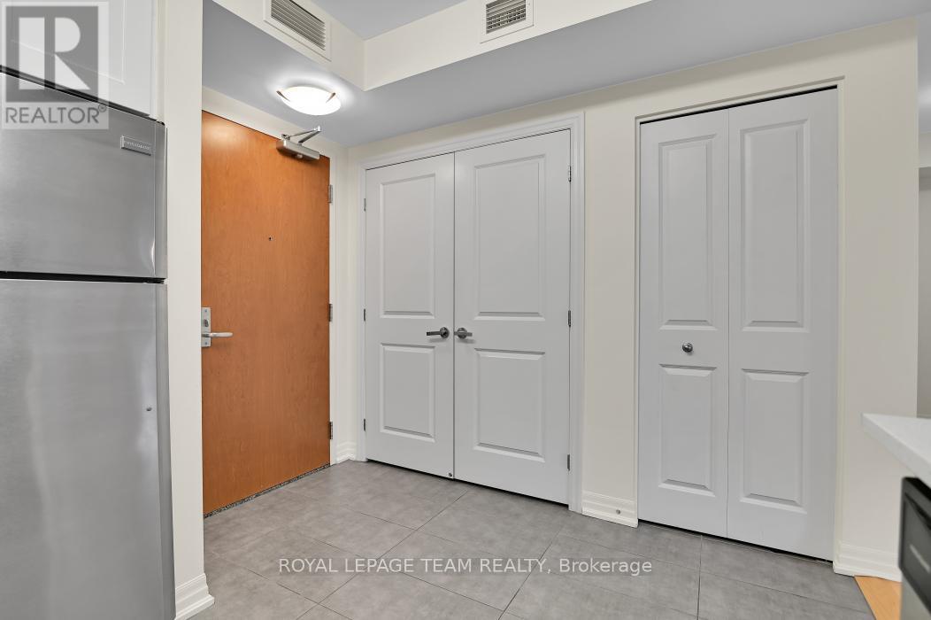 703 - 242 Rideau Street