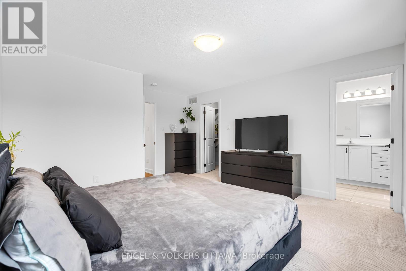 56 Gardenpost Terrace