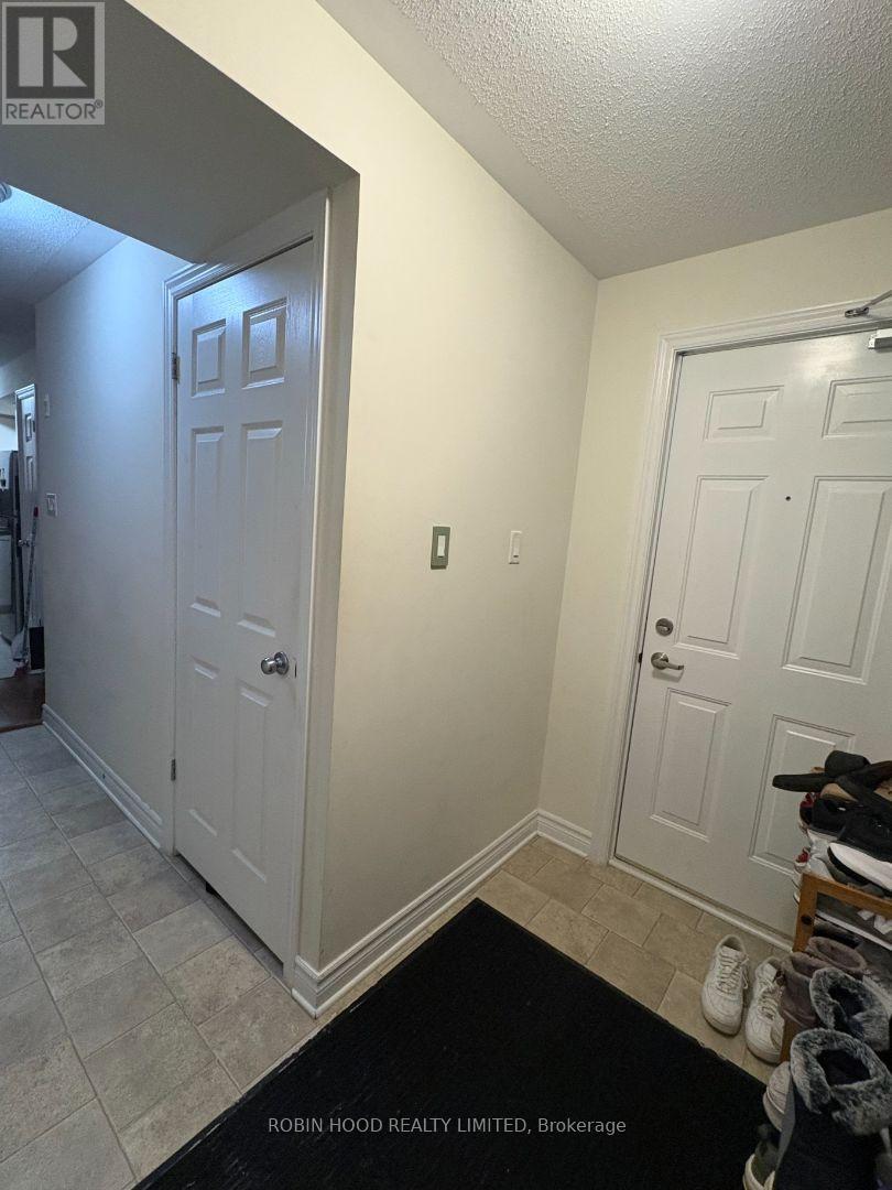 Unit 6 - 313 Cresthaven Drive