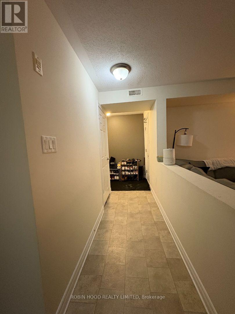 Unit 6 - 313 Cresthaven Drive