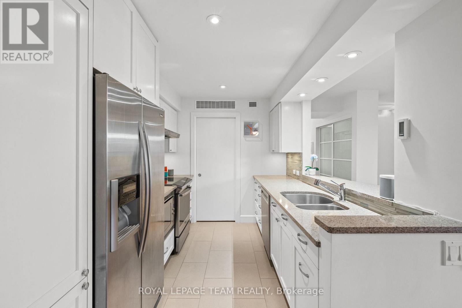 202d - 1 Columbus Avenue