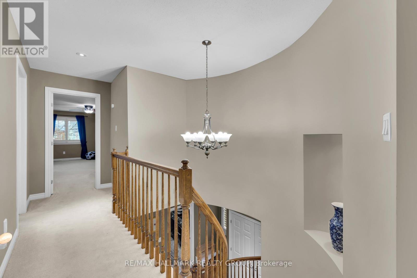 10 Friendly Crescent