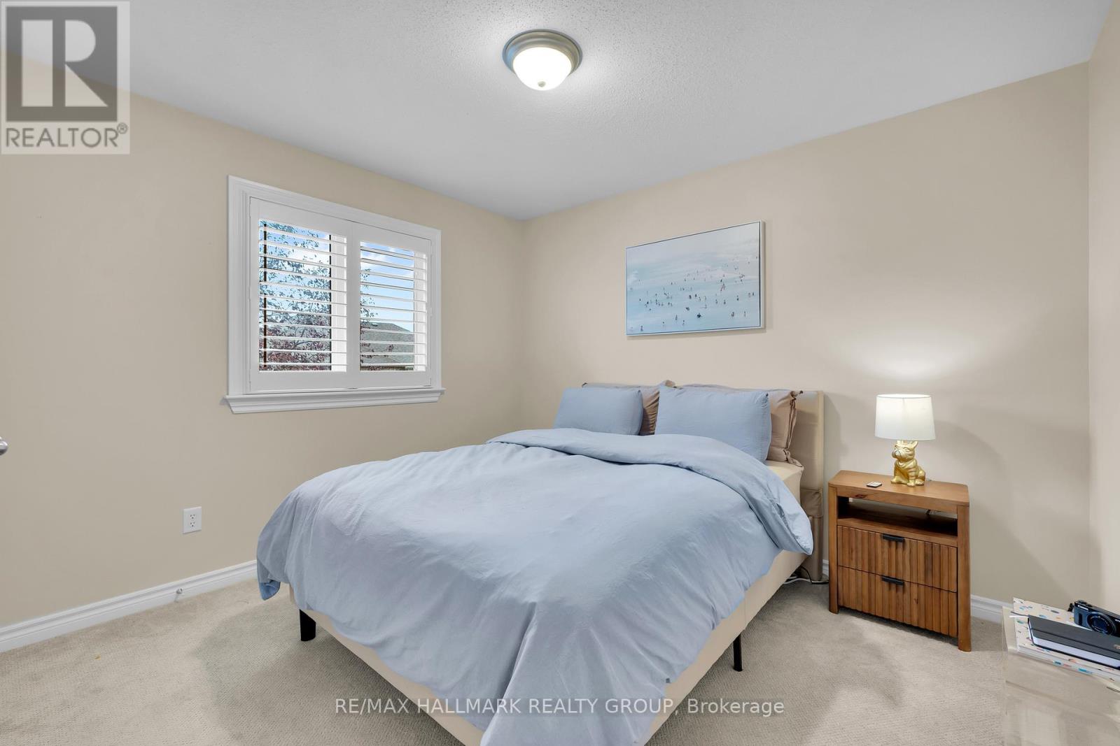 10 Friendly Crescent