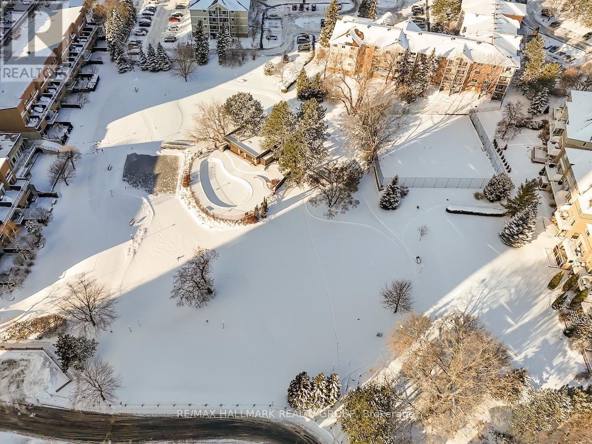 330 - 515 St Laurent Boulevard