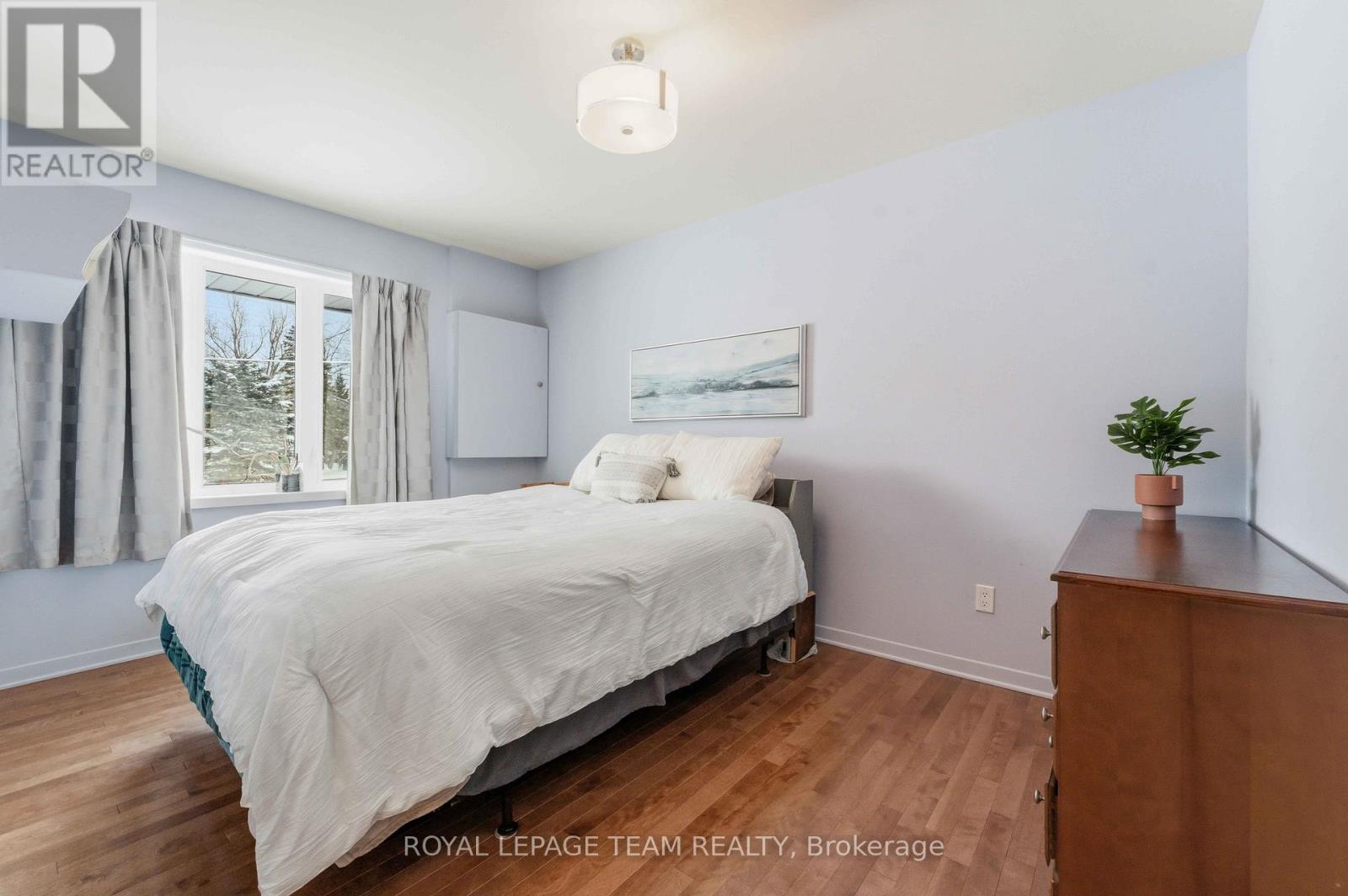 3322 Elizabeth Street