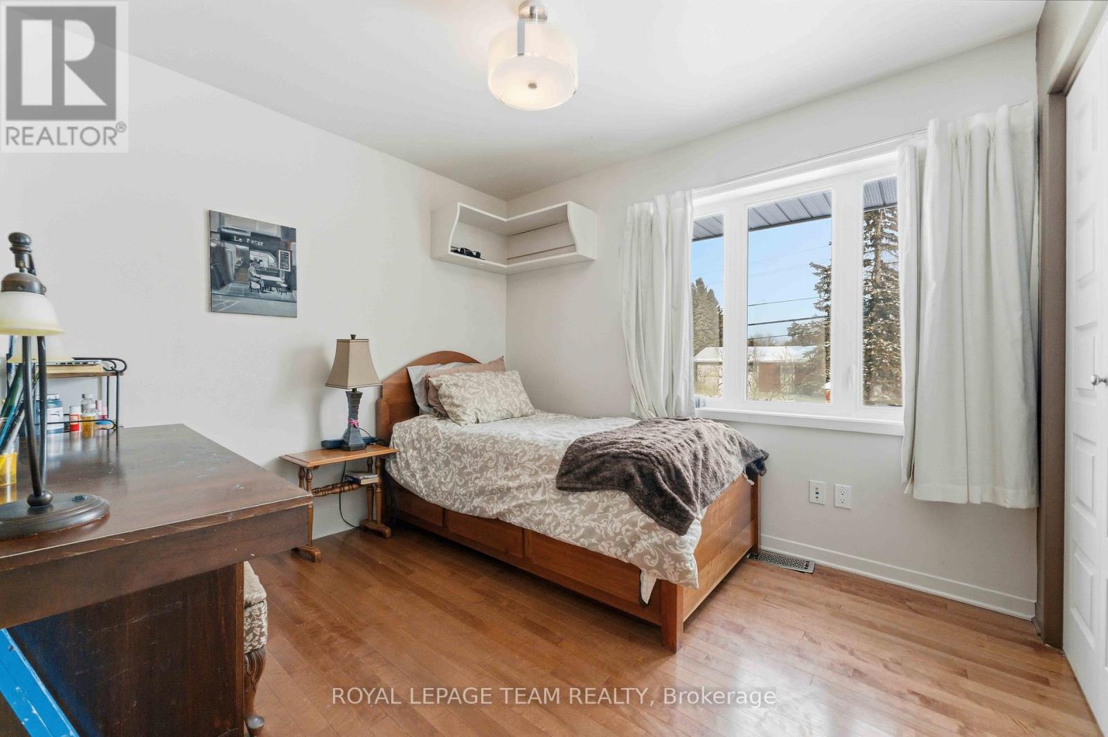 3322 Elizabeth Street