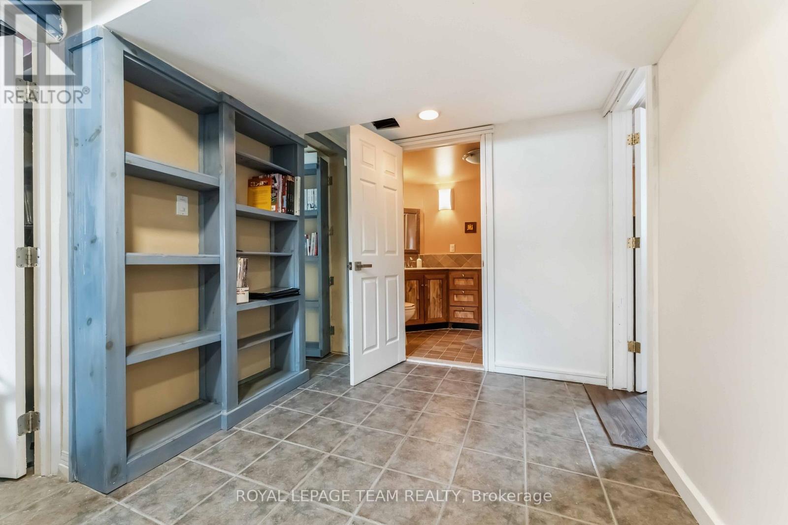 3322 Elizabeth Street