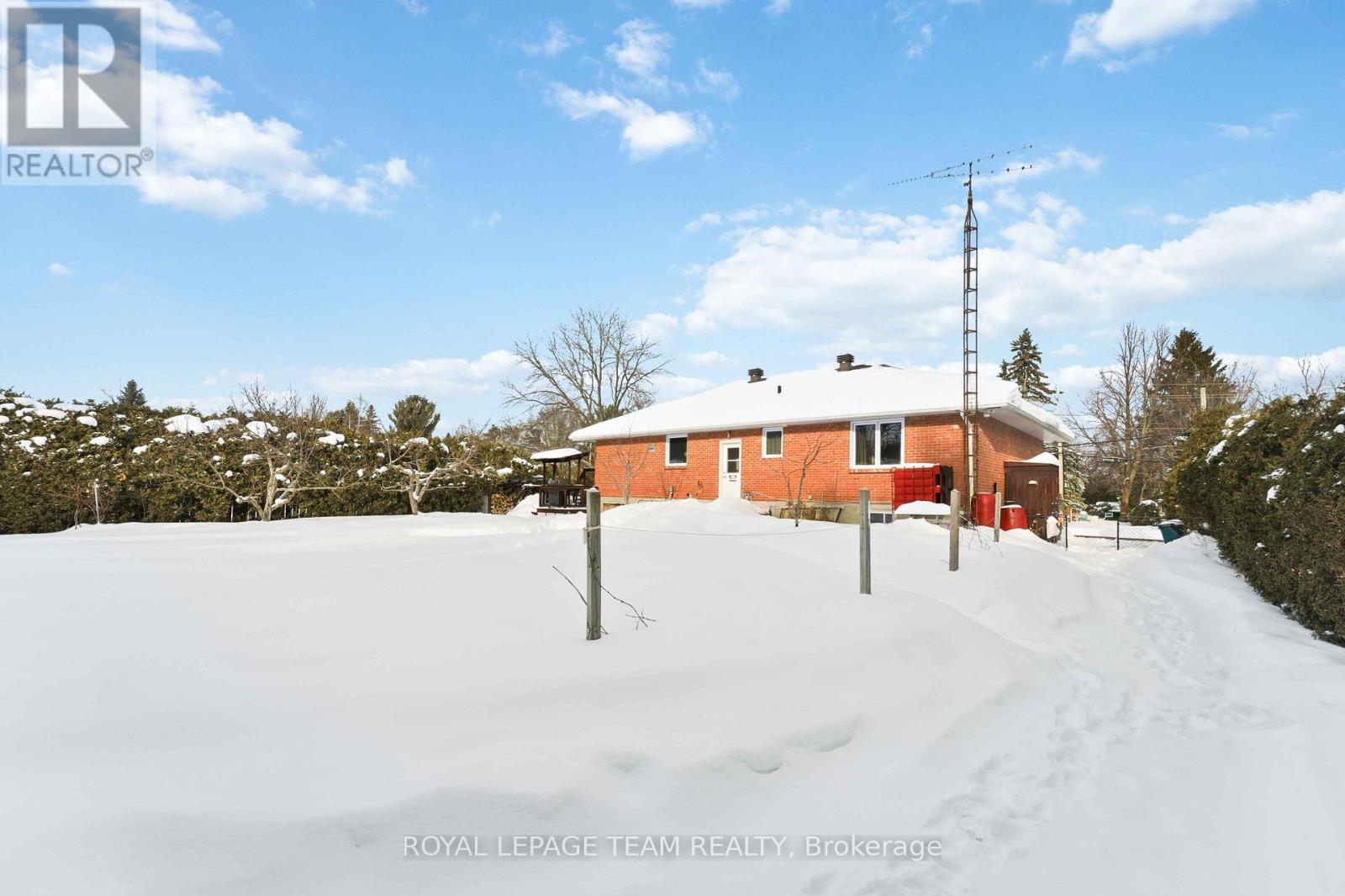 3322 Elizabeth Street