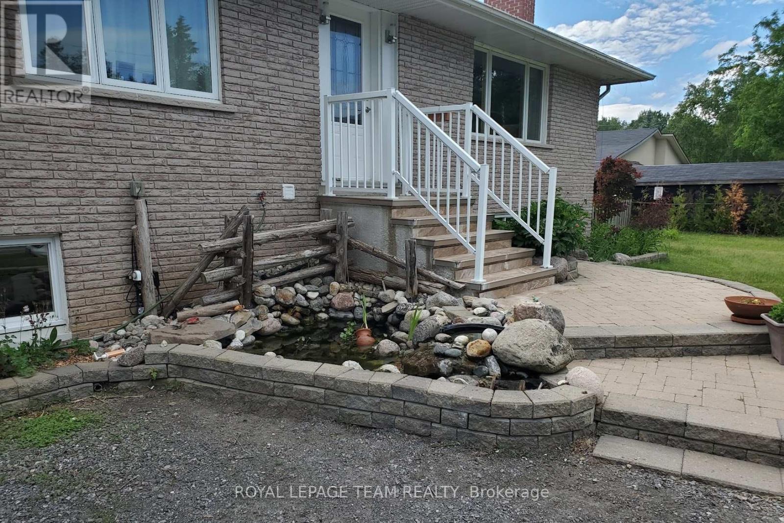 3322 Elizabeth Street