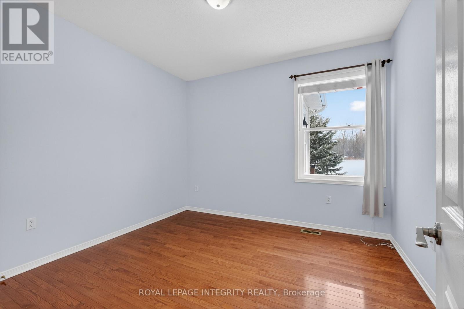 657 Country Trail Private