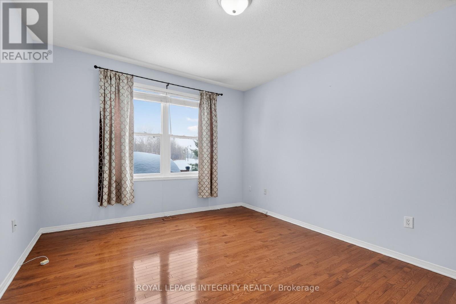 657 Country Trail Private