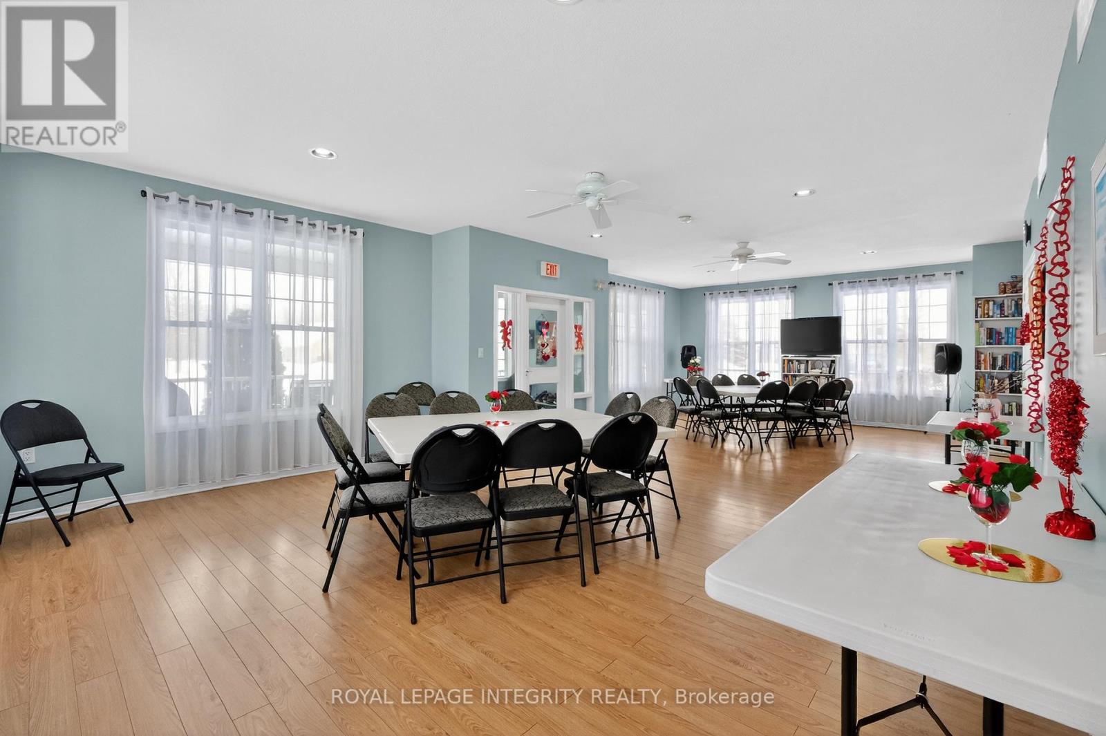 657 Country Trail Private