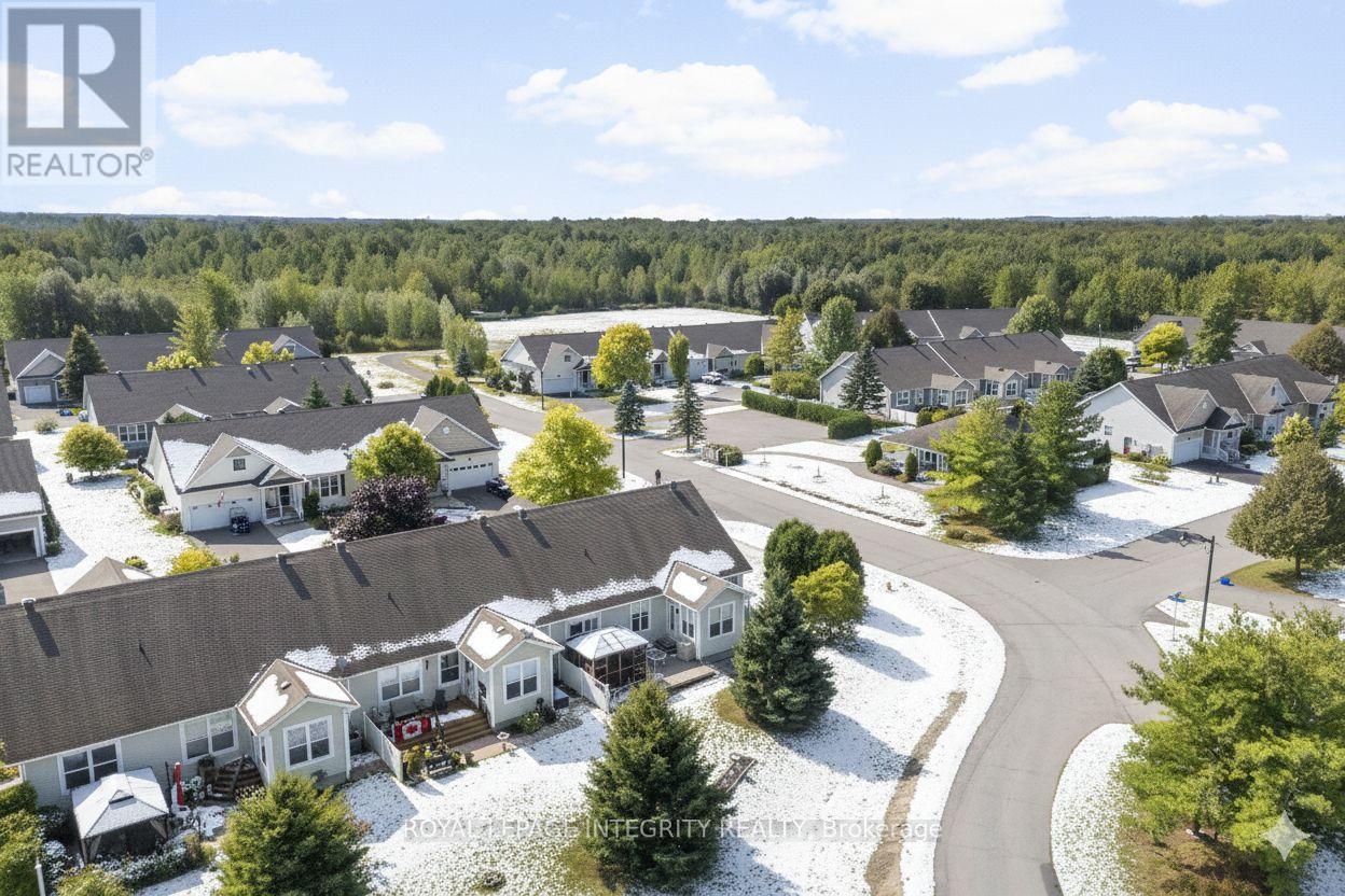 657 Country Trail Private