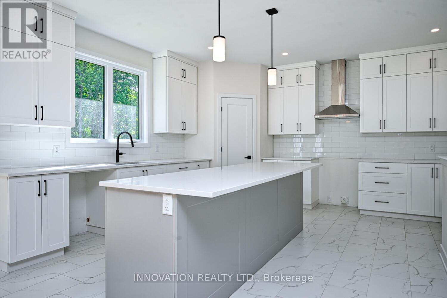 3249 Elizabeth Street