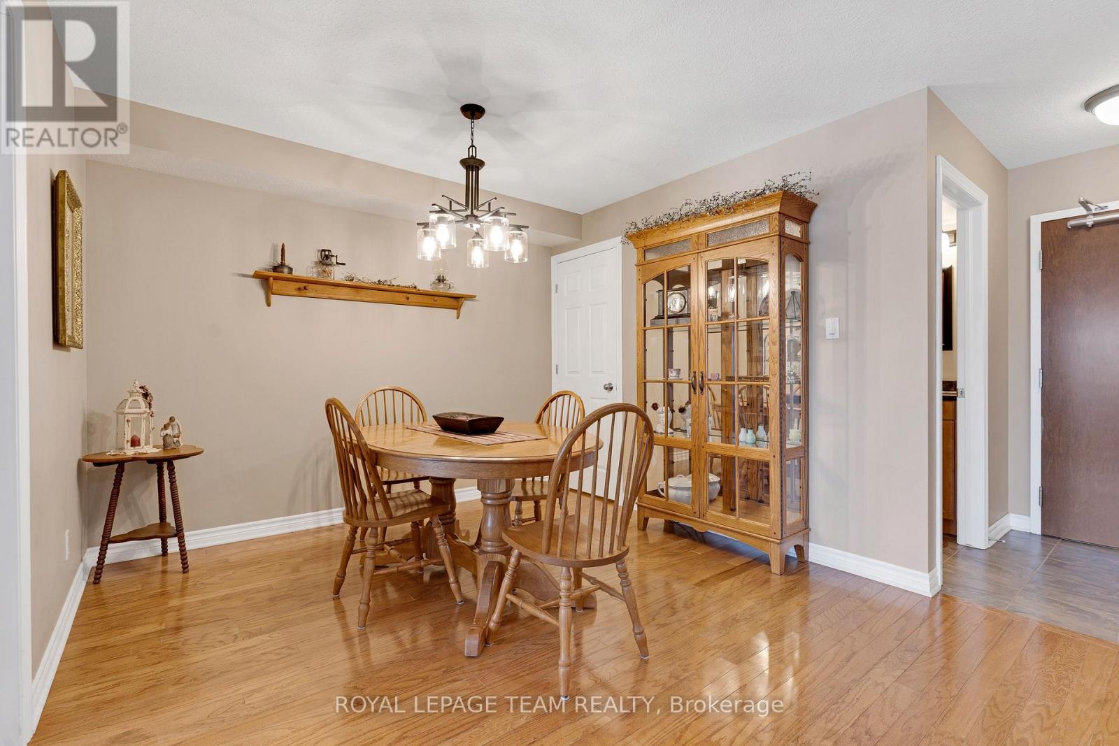 205 - 398 Van Buren Street