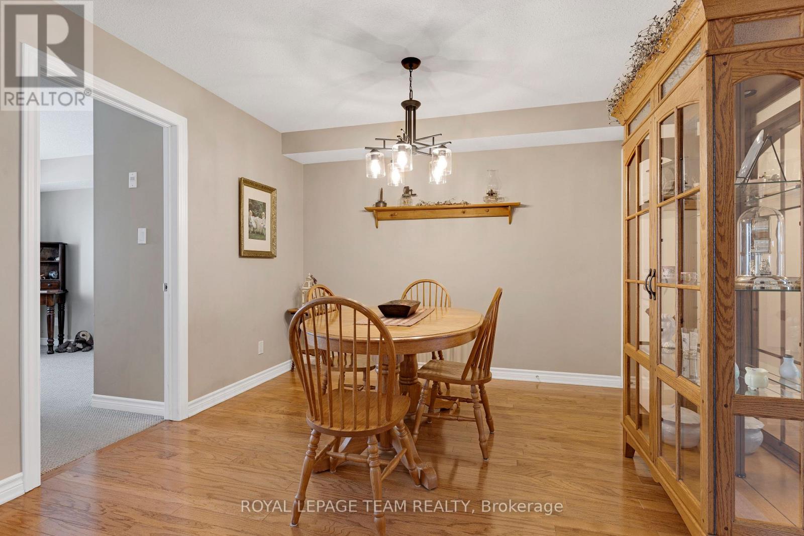 205 - 398 Van Buren Street