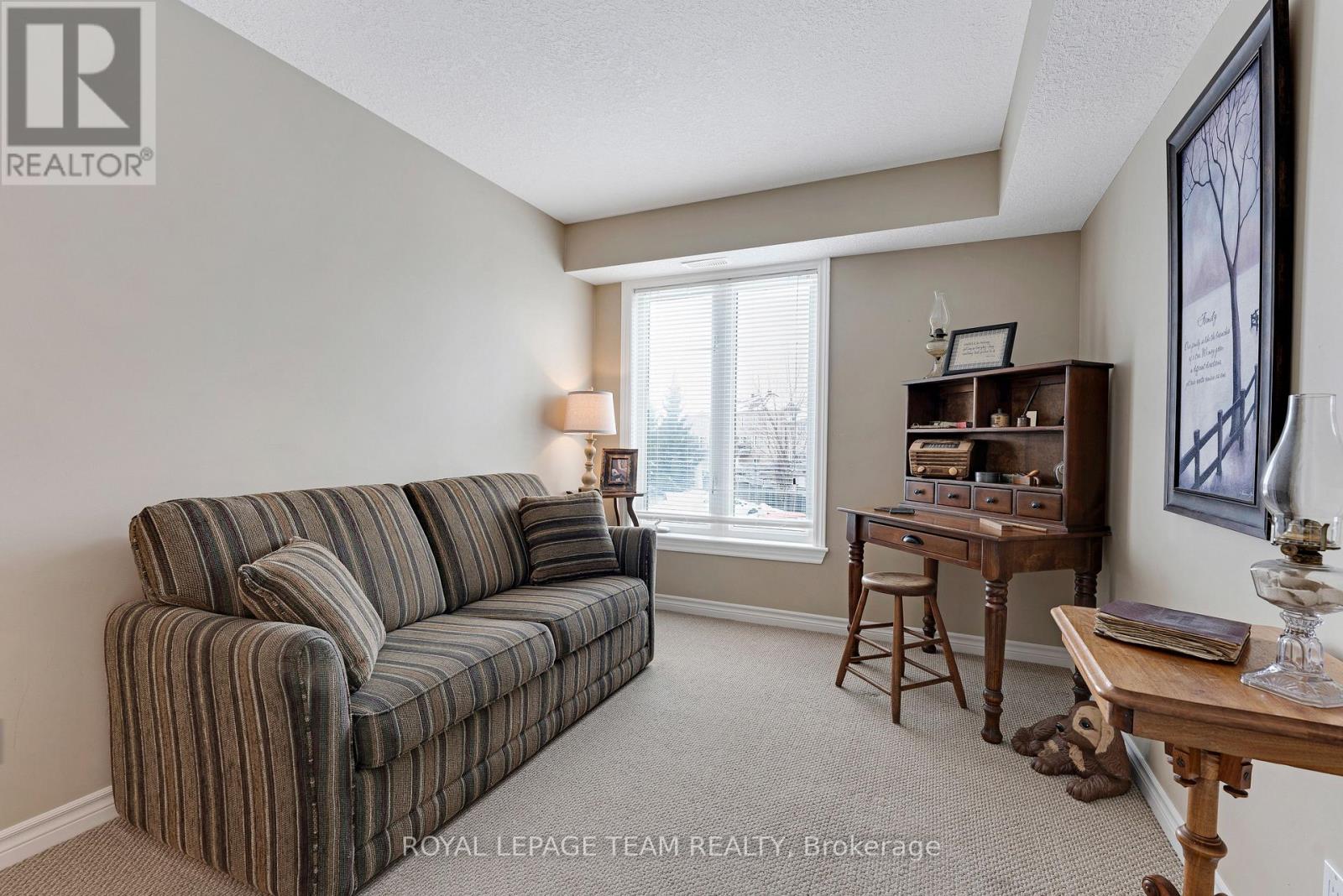 205 - 398 Van Buren Street