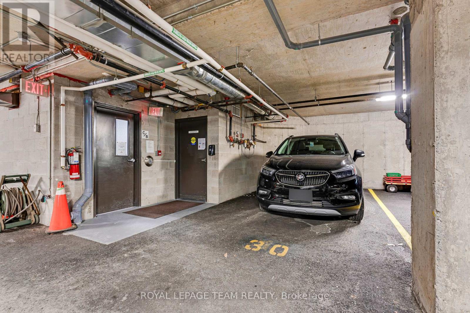 205 - 398 Van Buren Street