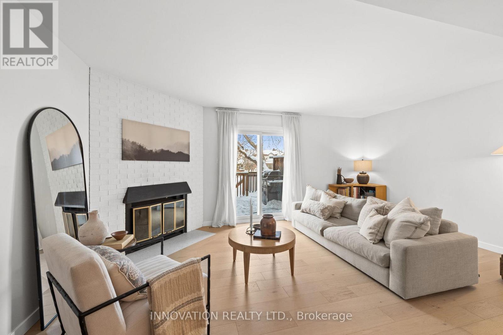 30 - 458 Sandhamn Private