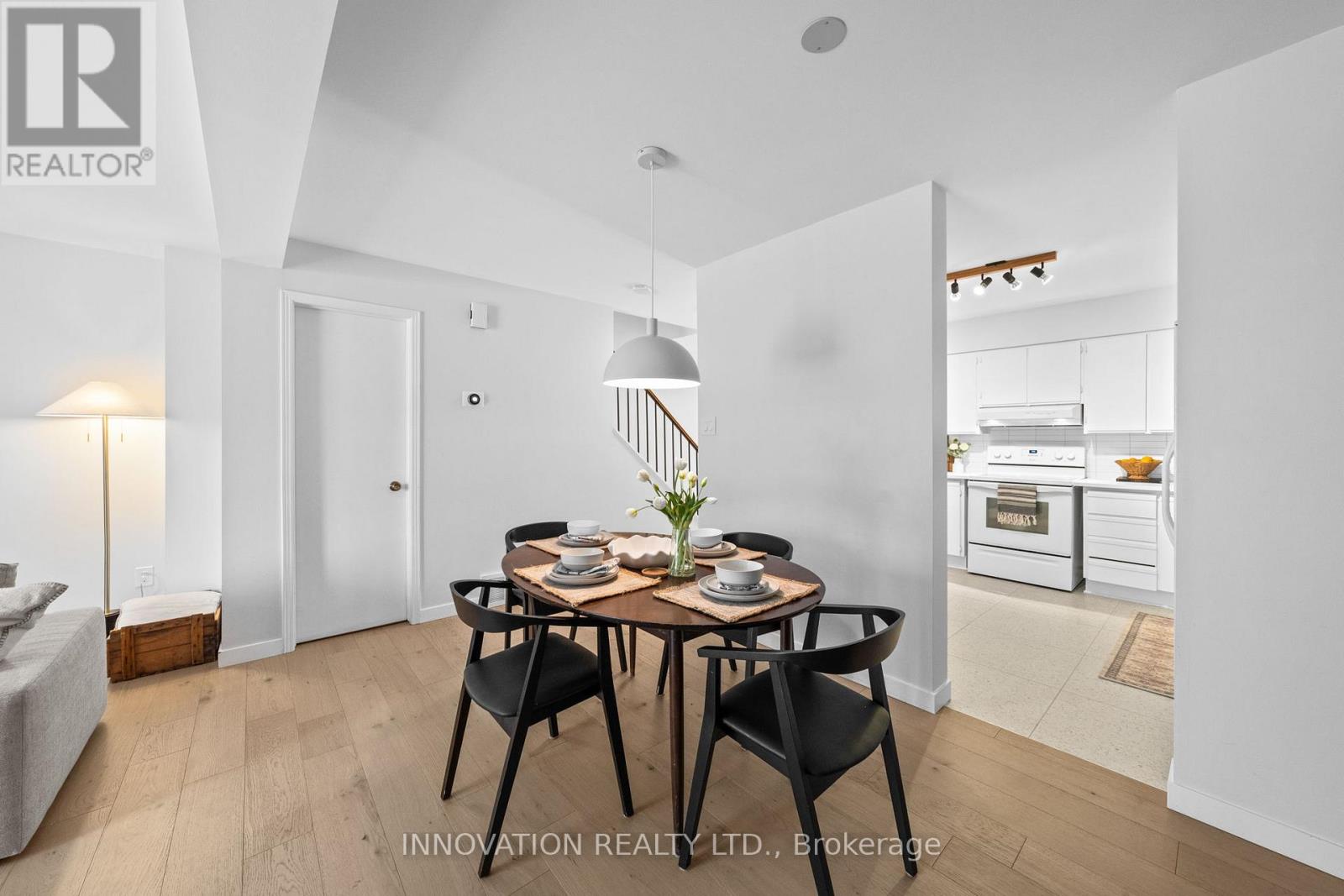 30 - 458 Sandhamn Private