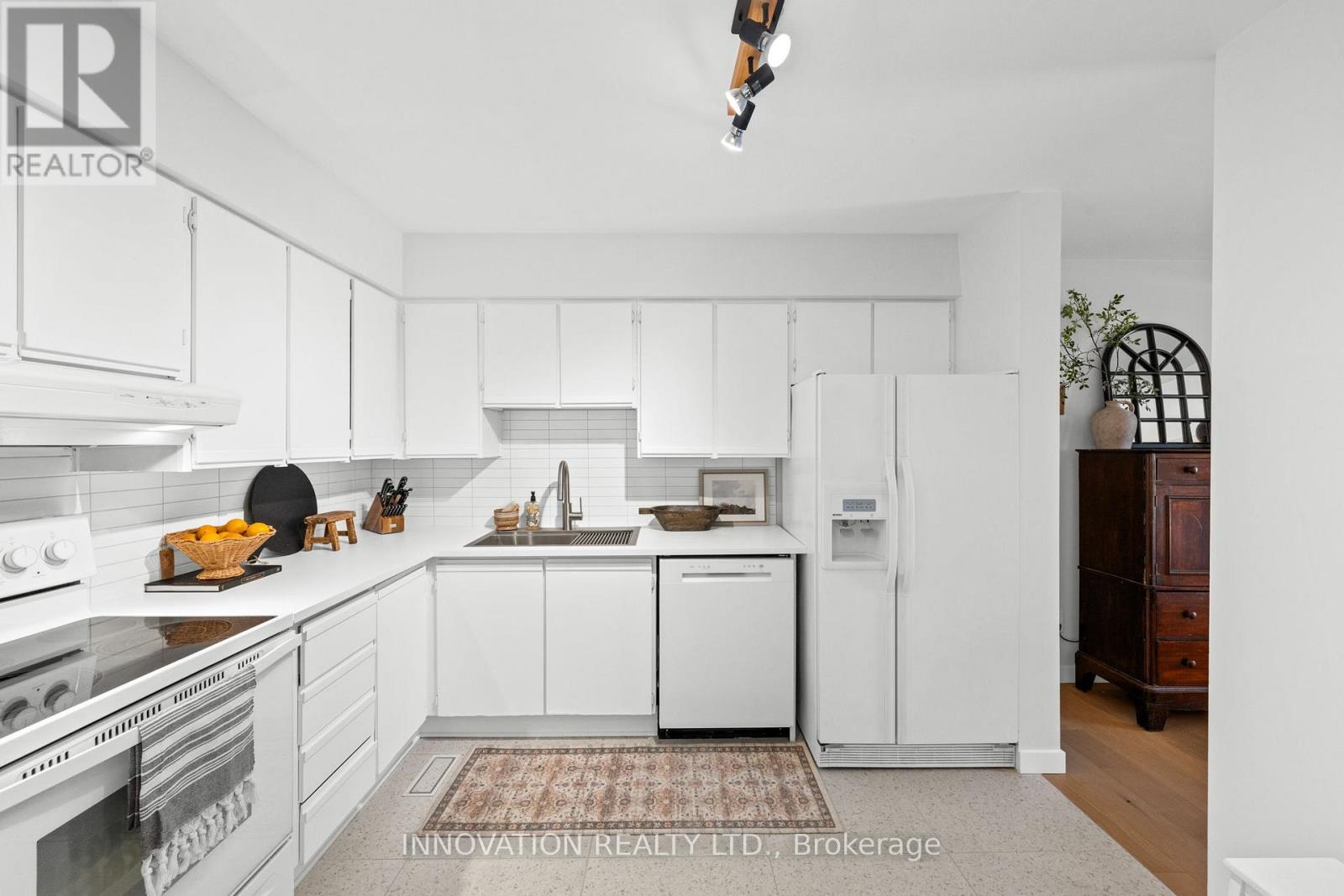 30 - 458 Sandhamn Private